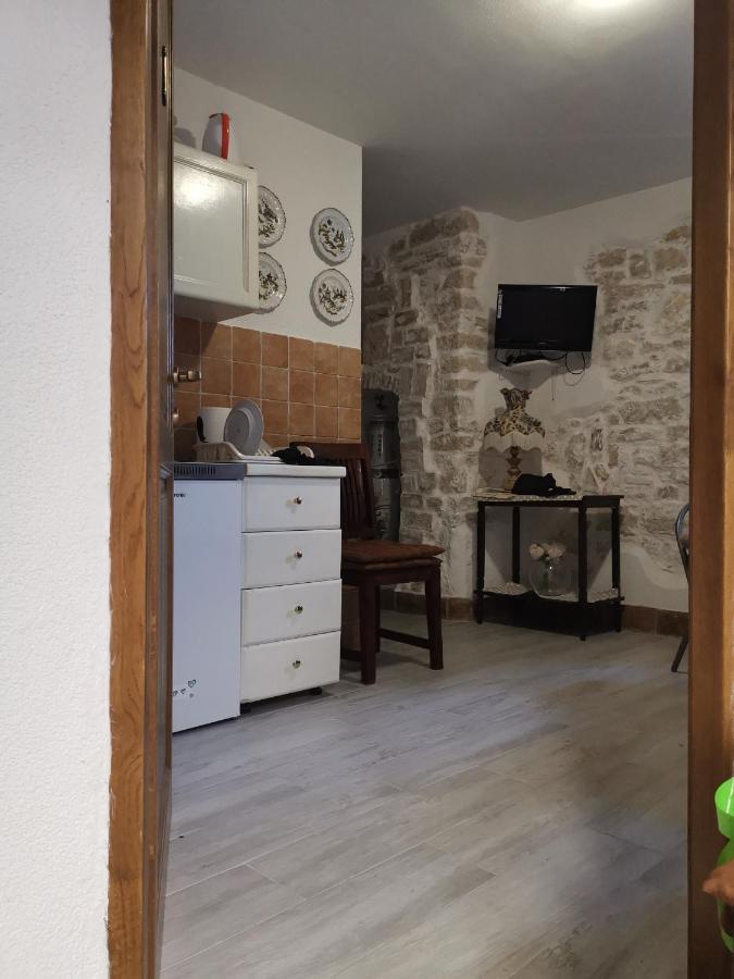 Apartment Giulio - 10Mt To The Beach Rovigno Esterno foto